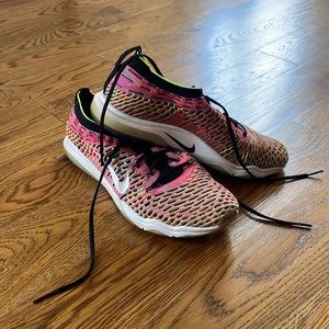 Nike Womens Knit shoes
